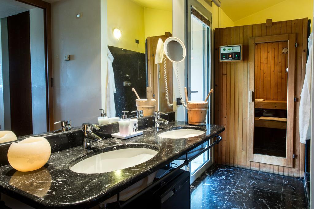 B&B Villa Adriano Desenzano del Garda Kültér fotó