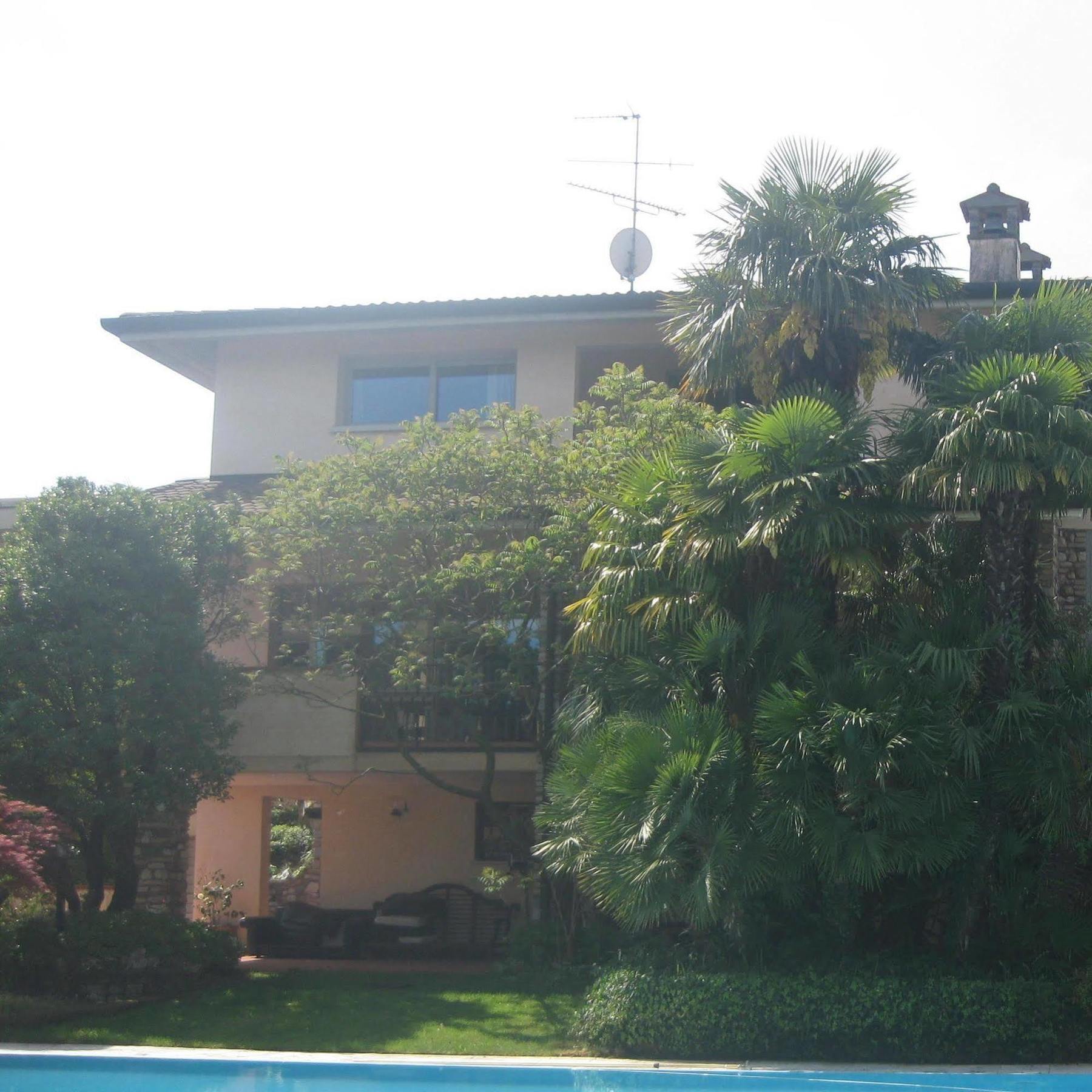 B&B Villa Adriano Desenzano del Garda Kültér fotó